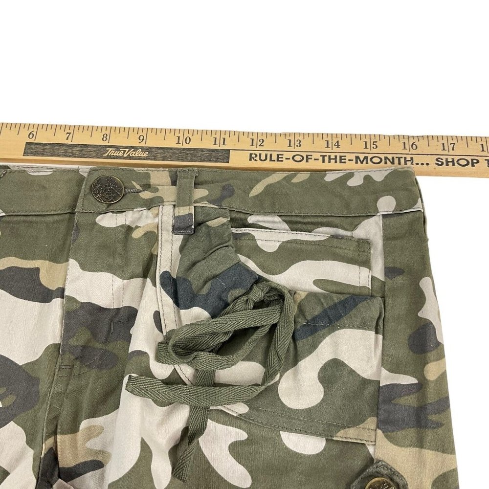 Hybrid & Company Shorts Women's Sz 11 Olive Green Camo Low Rise Shortie Cuff Hem - Picture 5 of 7